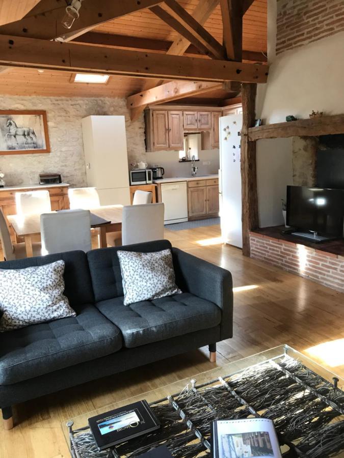 Gite De Charme Avec Piscine Montpezat-de-Quercy Exterior foto