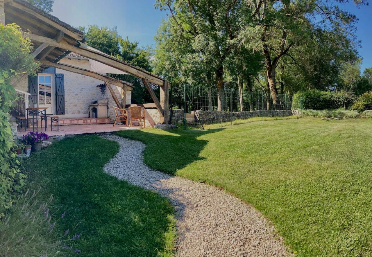 Gite De Charme Avec Piscine Montpezat-de-Quercy Exterior foto