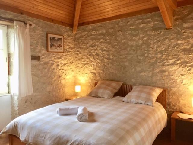 Gite De Charme Avec Piscine Montpezat-de-Quercy Exterior foto